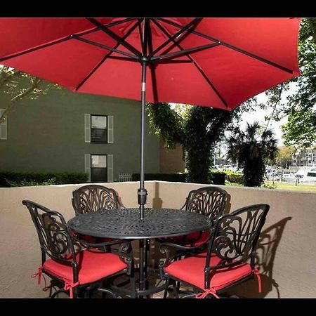 In The Heart Of Harbour Town 2Br 2Ba Pool Access Close To Beach Hilton Head Island Kültér fotó