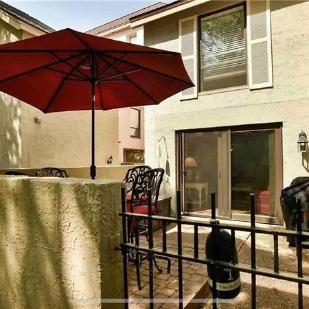In The Heart Of Harbour Town 2Br 2Ba Pool Access Close To Beach Hilton Head Island Kültér fotó