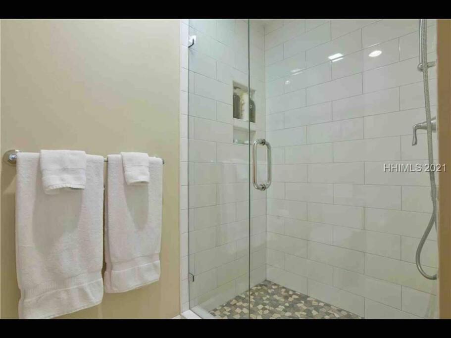 In The Heart Of Harbour Town 2Br 2Ba Pool Access Close To Beach Hilton Head Island Kültér fotó