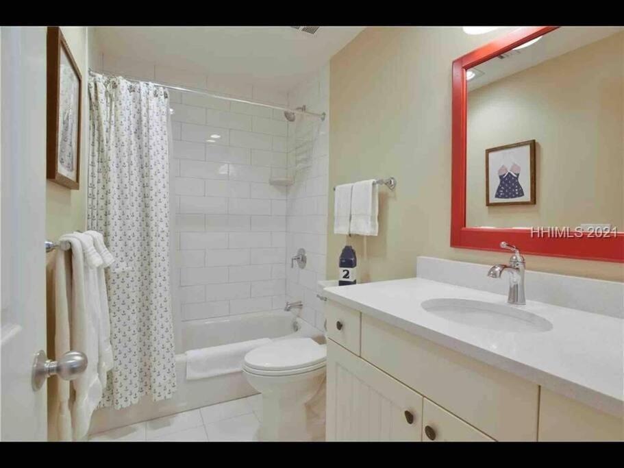 In The Heart Of Harbour Town 2Br 2Ba Pool Access Close To Beach Hilton Head Island Kültér fotó