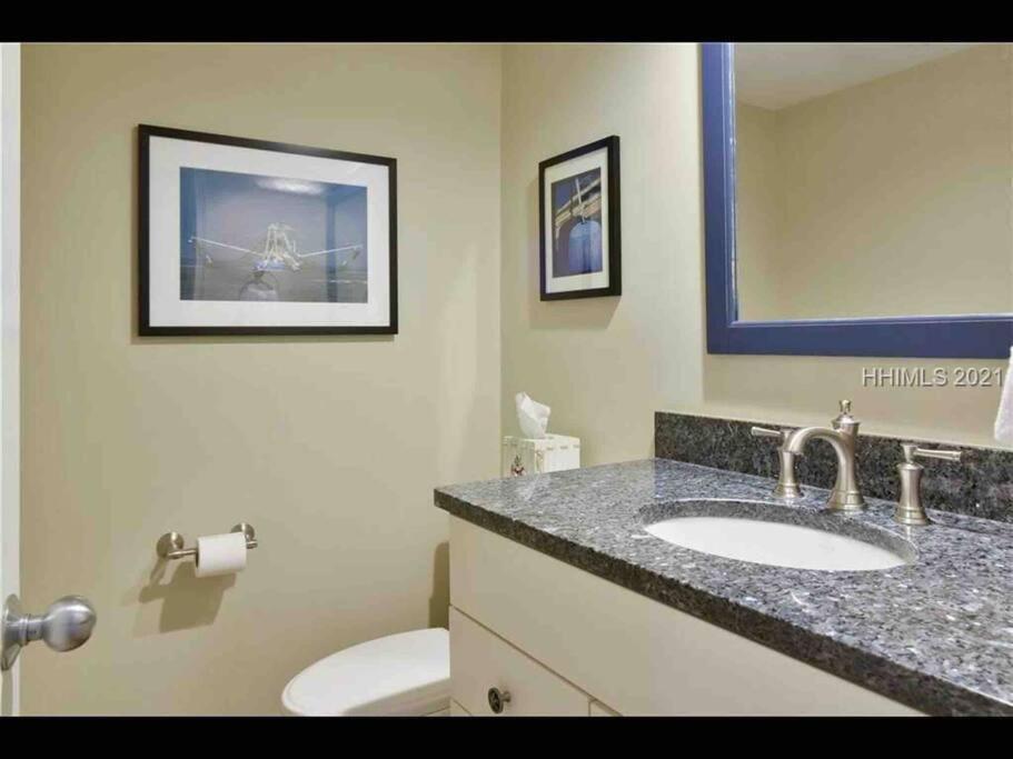 In The Heart Of Harbour Town 2Br 2Ba Pool Access Close To Beach Hilton Head Island Kültér fotó