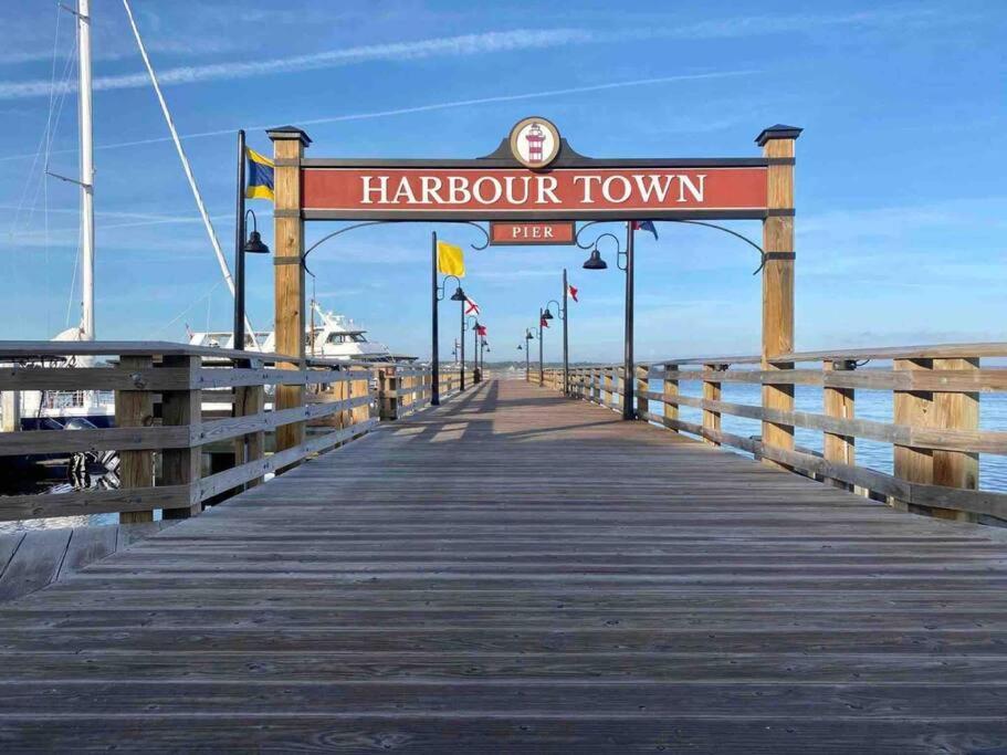 In The Heart Of Harbour Town 2Br 2Ba Pool Access Close To Beach Hilton Head Island Kültér fotó