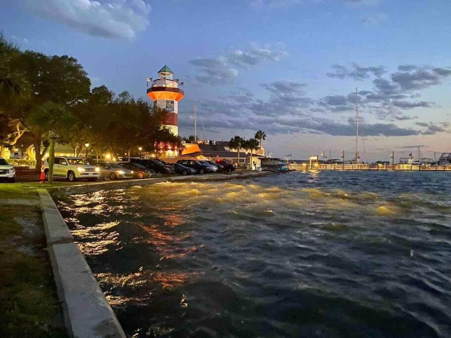 In The Heart Of Harbour Town 2Br 2Ba Pool Access Close To Beach Hilton Head Island Kültér fotó