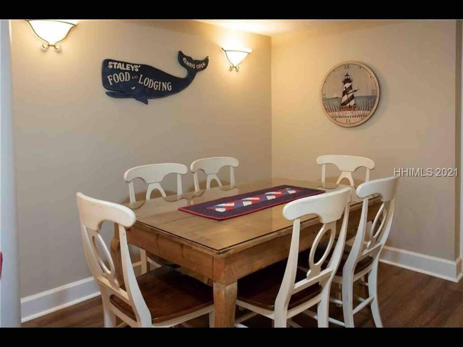 In The Heart Of Harbour Town 2Br 2Ba Pool Access Close To Beach Hilton Head Island Kültér fotó